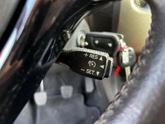 Toyota Aygo 1.0 VVTi CAMERA / CRUISE / AIRCO picture 17