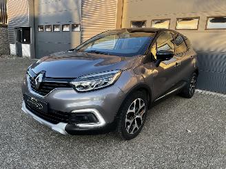 Schadeauto Renault Captur 1.3 Tce AUTOMAAT / NAVI / CRUISE / PDC / CAMERA 2019/4