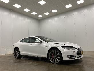 skadebil auto Tesla Model S P85D Performance Panoramadak 2015/3