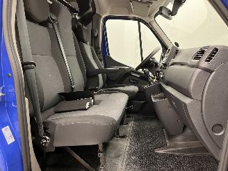 Renault Master 35 2.3dCi L2H2 Airco picture 10