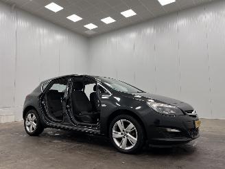 skadebil auto Opel Astra 1.4 Turbo Edition 5-drs Airco 2013/9