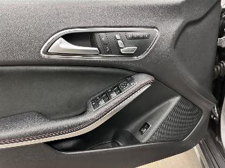 Mercedes Cla-klasse 180 Autom. AMG Panoramadak Navi Clima picture 15