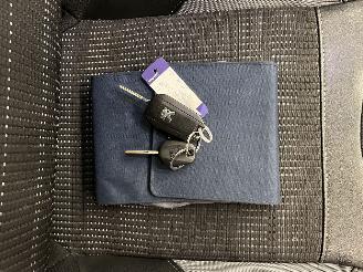 Peugeot 2008 1.2 PureTech Allure Panoramadak Navi Clima picture 14