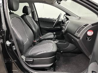 Hyundai I-20 1.2i Go! Plus Airco picture 10
