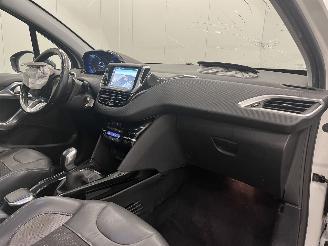 Peugeot 2008 1.2 PureTech Allure Panoramadak Navi Clima picture 13
