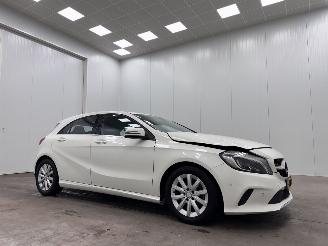 Damaged car Mercedes A-klasse 180 Lease Edition Navi Clima 2016/11