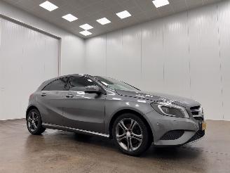 skadebil auto Mercedes A-klasse 180 Ambition Clima 2012/9