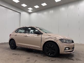 krockskadad bil auto Volkswagen Polo 1.0 TSI Comfortline 5-drs Airco 2018/1