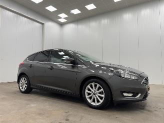 Damaged car Ford Focus 1.0 5-drs Navi Clima 2017/2
