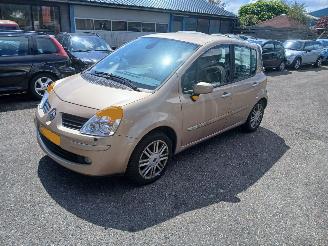 Schadeauto Renault Modus Modus/Grand Modus (JP) MPV 1.6 16V (K4M-791) [82kW] 2005/7