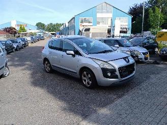 krockskadad bil auto Peugeot 3008 3008 I (0U/HU) MPV 1.6 VTI 16V (EP6C(5FS)) [88kW] 2011/10