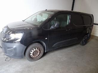 Salvage car Peugeot Partner 1.5 HDI 2020/2