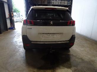 Peugeot 5008 1.2 THP picture 2