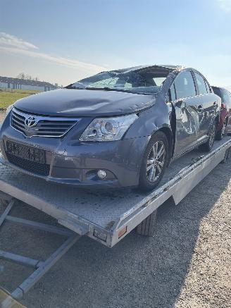 Salvage car Toyota Avensis 1.8 vvti 2009/1