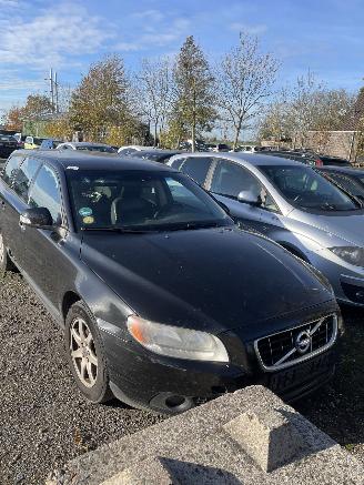 Volvo V-70 2.0 diesel picture 2