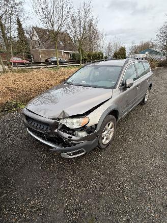 Coche siniestrado Volvo Xc-70 2.4D kinetic 2009/1