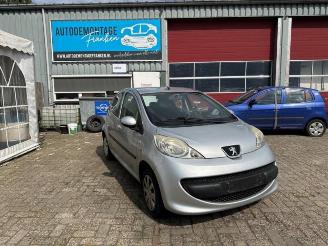 Vrakbiler auto Peugeot 107 107, Hatchback, 2005 / 2014 1.0 12V 2009/6