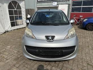 Peugeot 107 107, Hatchback, 2005 / 2014 1.0 12V picture 2