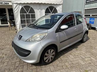 Peugeot 107 107, Hatchback, 2005 / 2014 1.0 12V picture 3