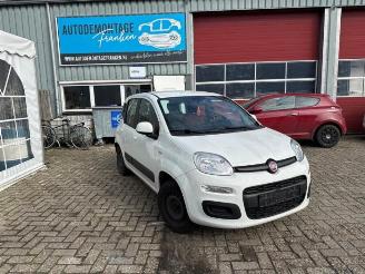 Vrakbiler auto Fiat Panda Panda (312), Hatchback, 2012 0.9 TwinAir 65 2013/9