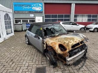 Salvage car Mini Cooper Mini Open (R52), Cabrio, 2004 / 2008 1.6 16V One 2006