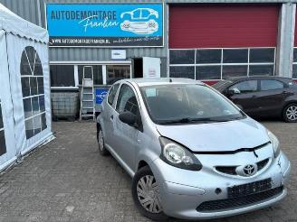 Vrakbiler auto Toyota Aygo Aygo (B10), Hatchback, 2005 / 2014 1.0 12V VVT-i 2008/10