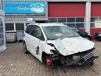 skadebil auto Volkswagen Touran Touran (5T1), MPV, 2015 2.0 TDI 150 2017/6