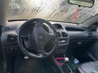 Peugeot 206 206 CC (2D), Cabrio, 2000 / 2007 1.6 HDI 16V FAP picture 4