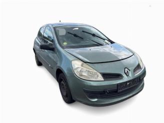 Uttjänta bilar auto Renault Clio Clio III (BR/CR), Hatchback, 2005 / 2014 1.2 16V 75 2007/11