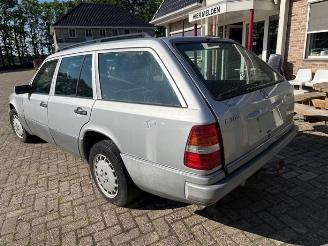 Mercedes MB E Combi diesel (S124), Combi, 1984 / 1996 3.0 E-300D 24V picture 5