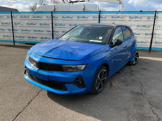 skadebil auto Opel Astra 1.2 Turbo Elegance 2024/3