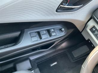 Suzuki Swift 1.2 GL+ Smart Hybrid picture 13