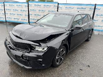 Voiture accidenté Opel Astra Sports Tourer GS 1.2 Turbo (96 KW) 360° | Sitzh. 2025/2
