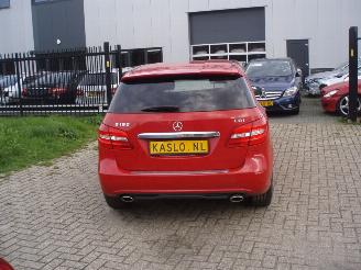 Vrakbiler auto Mercedes B-klasse B-180 CDI 2015/1