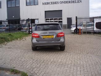 Vrakbiler auto Mercedes B-klasse B 180 2014/1