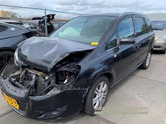 Vrakbiler auto Opel Zafira Zafira (M75), MPV, 2005 / 2015 2.2 16V Direct Ecotec 2009/8