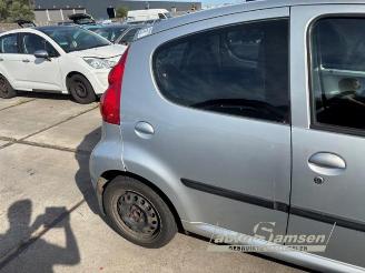 Peugeot 107 107, Hatchback, 2005 / 2014 1.0 12V picture 15