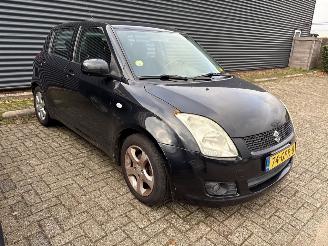 Suzuki Swift  picture 3