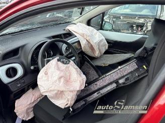 Toyota Yaris Yaris III (P13), Hatchback, 2010 / 2020 1.5 16V Hybrid picture 8