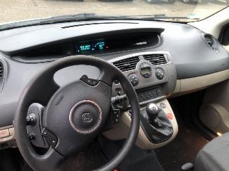 Renault Scenic  picture 7