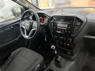 Isuzu D-Max 1.9d 120kw DOUBLE CAB. 4WD  4X4 AIRCO KLIMA EURO6 picture 7