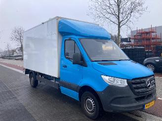 krockskadad bil bedrijf Mercedes   2020/12