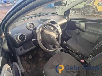 Peugeot 107 107, Hatchback, 2005 / 2014 1.0 12V picture 5