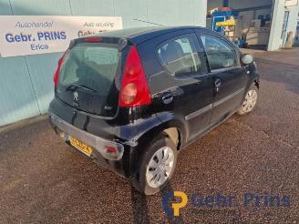 Peugeot 107 107, Hatchback, 2005 / 2014 1.0 12V picture 2