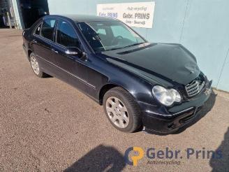 Mercedes C-klasse C (W203), Sedan, 2000 / 2007 2.2 C-200 CDI 16V picture 2
