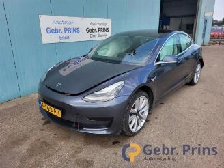 Tesla Model 3 Model 3, Sedan, 2017 Long Range 72kWh picture 1