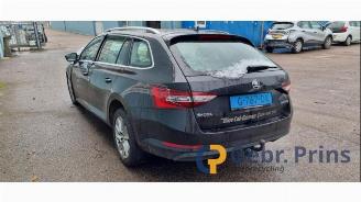 Uttjänta bilar auto Skoda Superb Superb Combi (3V5), Combi, 2015 / 2024 2.0 TDI 2019/9
