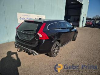 Uttjänta bilar auto Volvo V-60 V60 I (FW/GW), Combi, 2010 / 2018 2.4 D6 20V AWD Twin Engine Plug-in Hybrid 2015/9