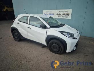 Vrakbiler auto Toyota Aygo Aygo X, Hatchback, 2022 1.0 12V VVT-i 2023/6
