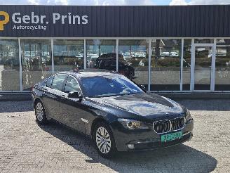 krockskadad bil auto BMW 7-serie 730D 5D 2009 180 kW (245 PK) 2009/12